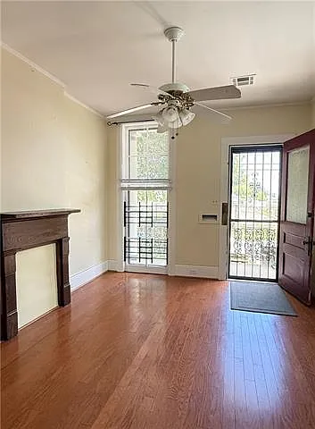 2 bed, 2.0 bath, 870 sqft, $2,100 — Photo 2