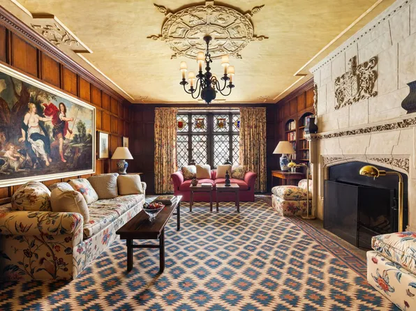 983 Park Avenue image 1 of 14