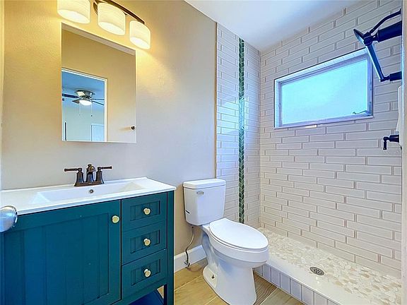 4th image of 9813 51ST AVENUE N
