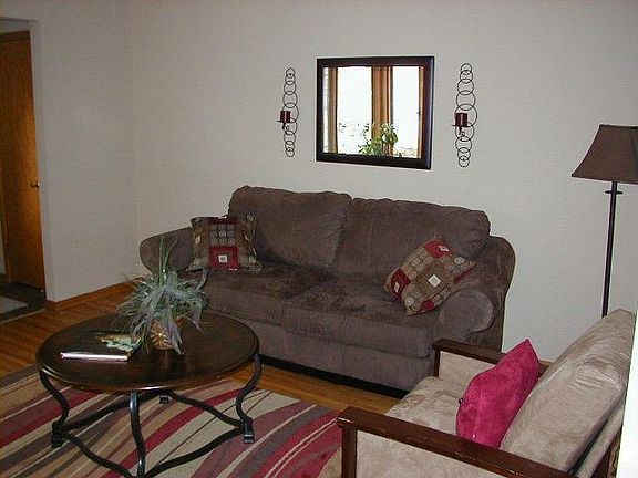 2nd image of 3033 38th Ave S