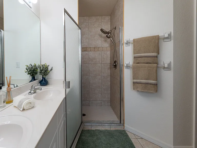 4728 SW 24th Ave — Photo 12