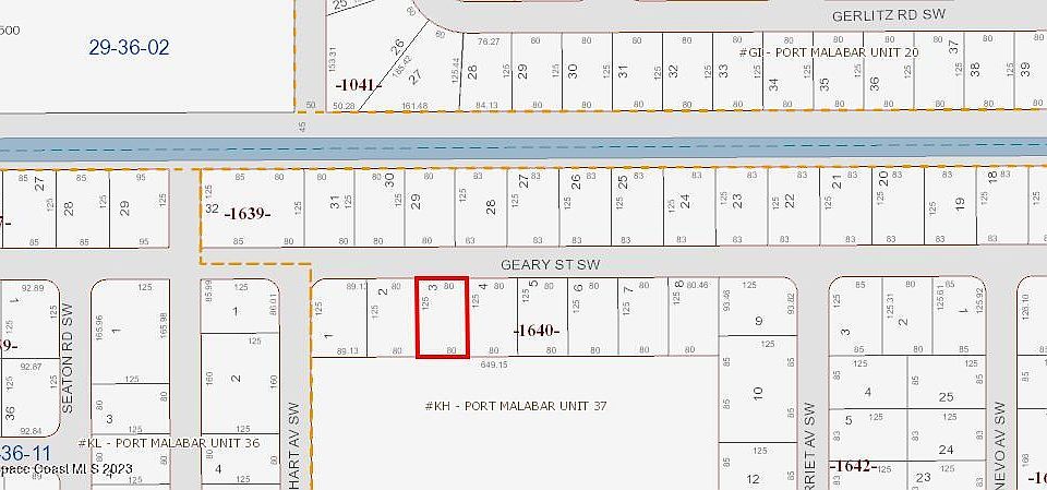 2nd image of 880 Geary St SW