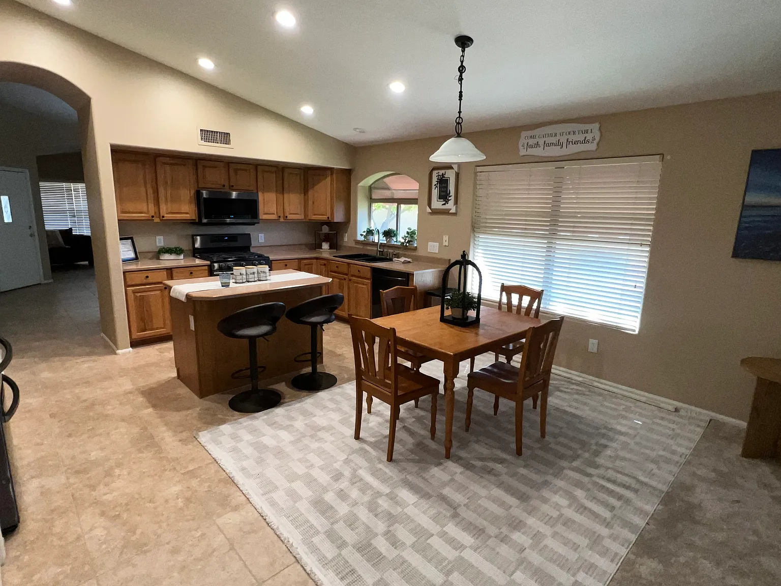 10250 W Country Club Trl — Photo 2