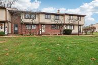 Hampton Ridge Dr-S2611-001.jpg