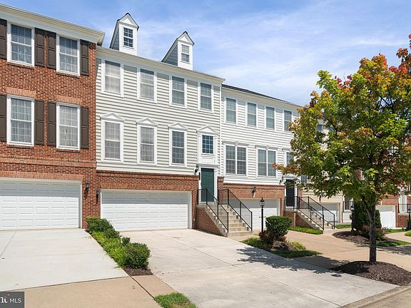3rd image of 14549 Crossfield Way