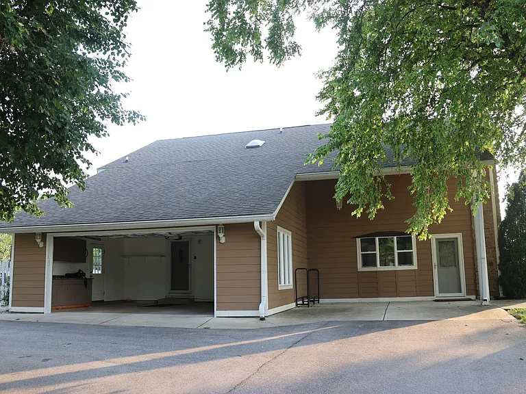 7305 E Edgewood Ave — Photo 3