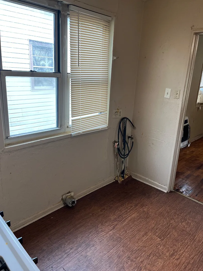 3117 Ashton St — Photo 3