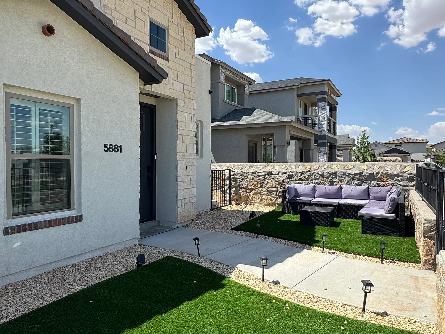 3 bed, 1158 sqft, $2,100 — Photo 2
