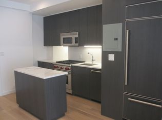 25 Central Park W APT 19U, New York, NY 10023