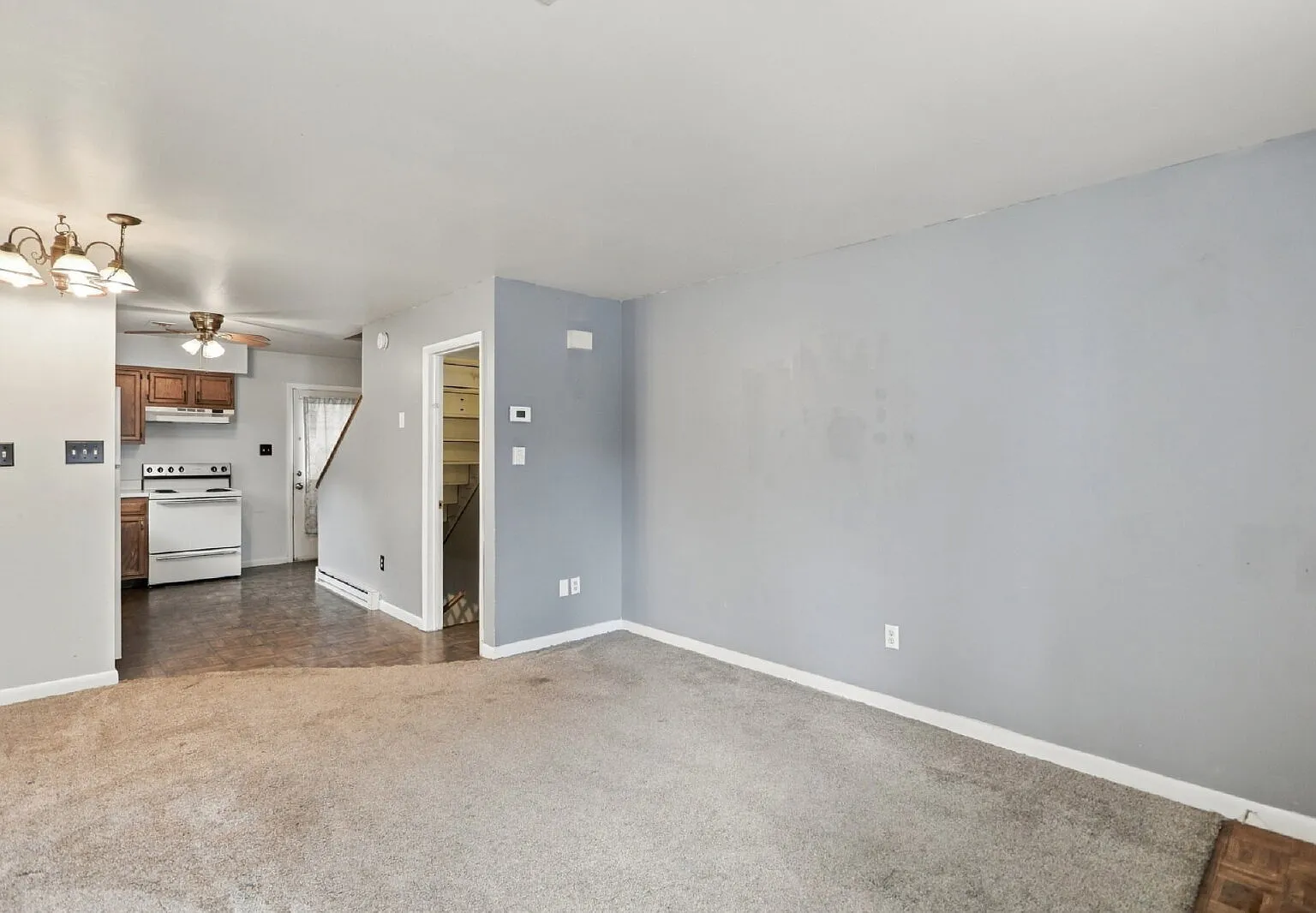 2 bed, 1.0 bath, 800 sqft, $1,200 — Photo 4