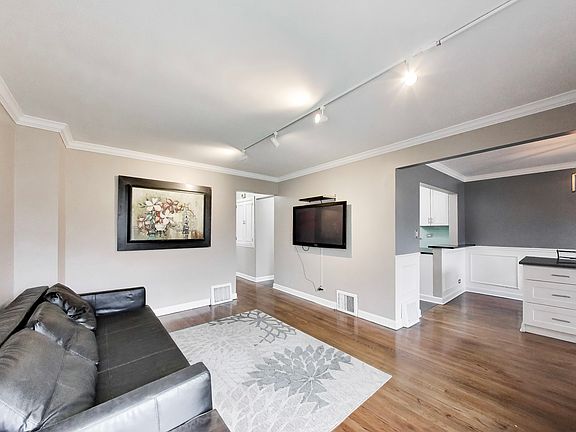 4th image of 5117 N Newland Ave