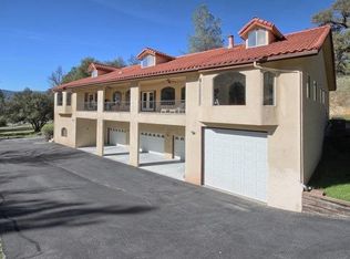 40215 S Big Oak Flat Rd, Oakhurst, CA 93644