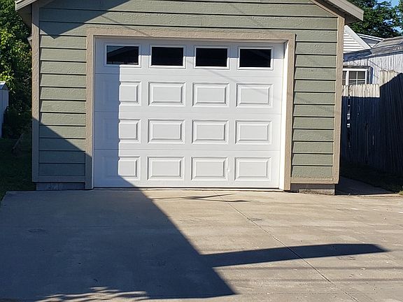 2nd image of 835 Carney Blvd