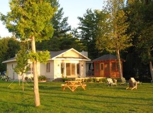 3192 S Skeba Rd S, Lake Leelanau, MI 49653