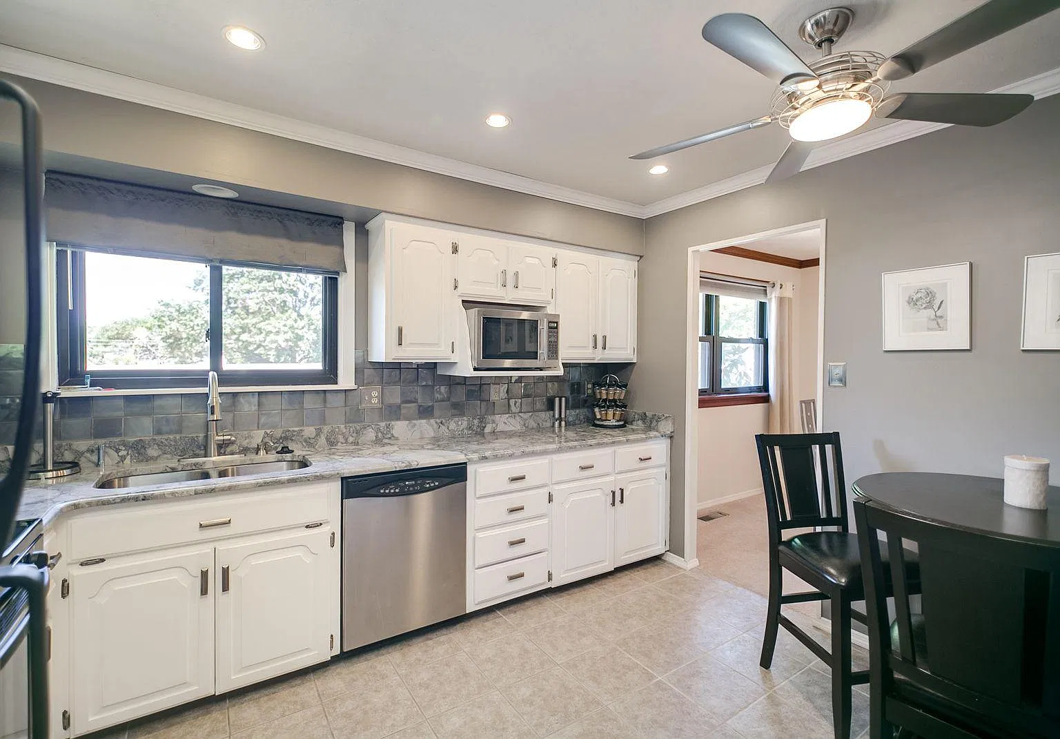 3 bed, 2.5 bath, 1500 sqft, $3,900 — Photo 4