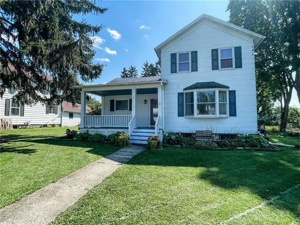 3 Green St, Union Springs, NY 13160