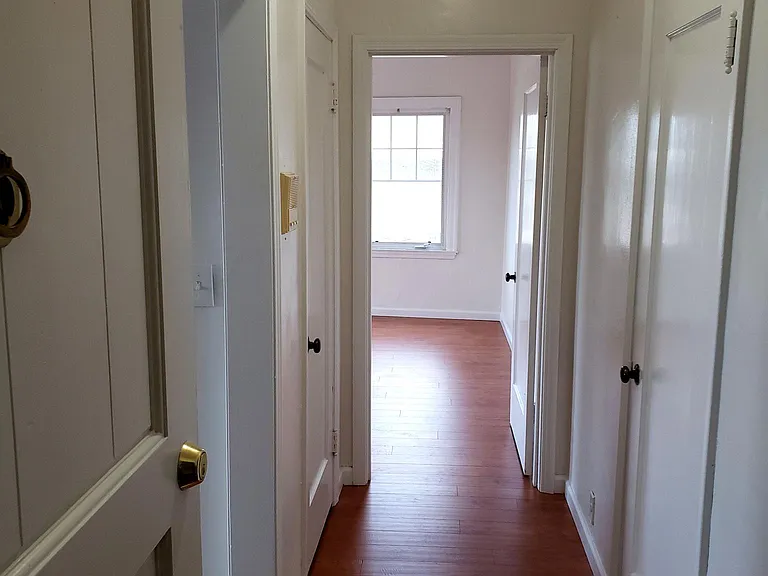 10 Victoria Ave #6 — Photo 2