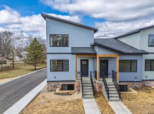 236 S Dewey Ave, Reedsburg, WI 53959