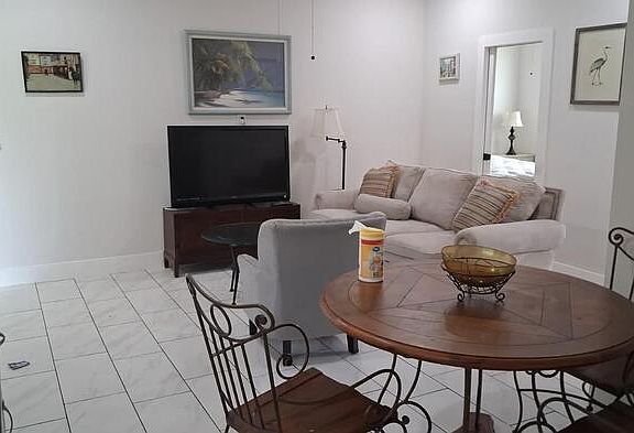 2nd image of 3408 Douglas St #2A