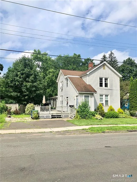 2 bed, 1.0 bath, 1674 sqft, $1,845 — Photo 1