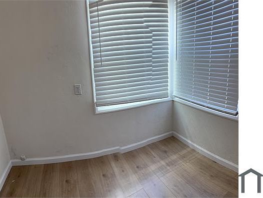 3rd image of 2821 76th Ave