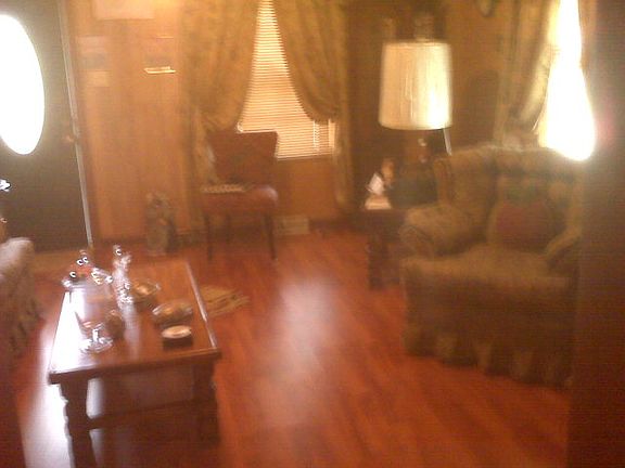4th image of 804 New Dale St