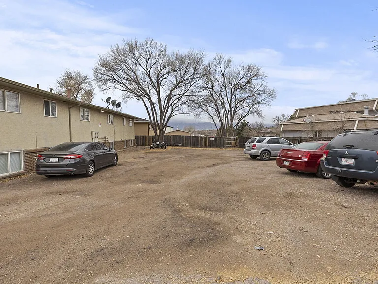 4060 Airport Rd — Photo 22