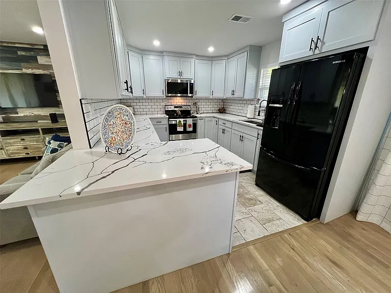 1113 Eric Ave — Photo 15