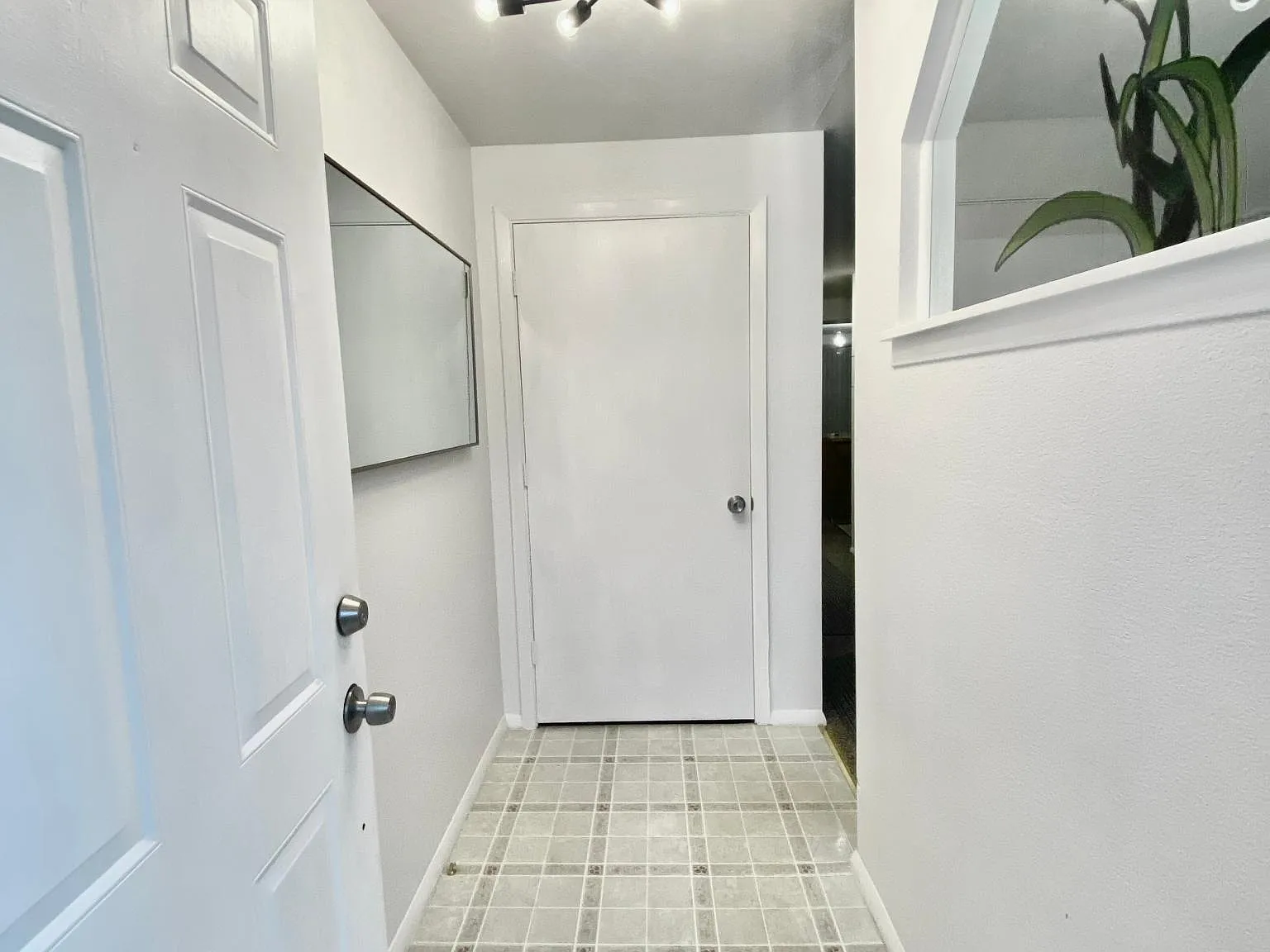2 bed, 888 sqft, $1,950 — Photo 2