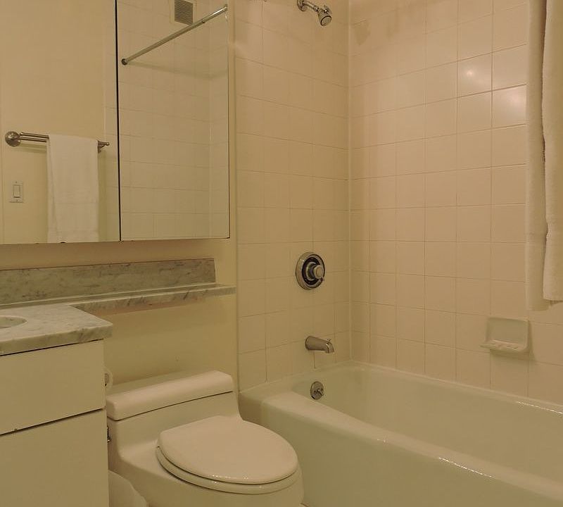 2nd image of 350 W 50th St APT 7A