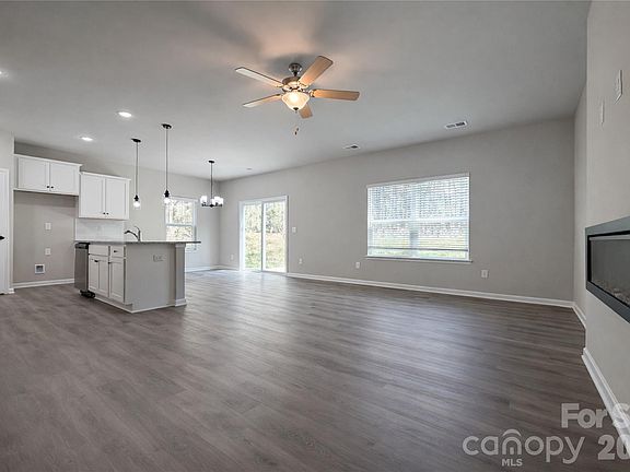 3rd image of 7504 Gwynne Hill Rd
