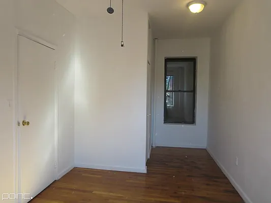 Rented by Point NYC | media 18