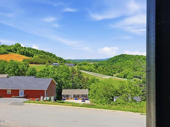 2nd image of 1316 Lauren Dr