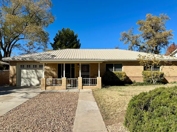 5611 Princess Jeanne Ave NE, Albuquerque, NM 87110