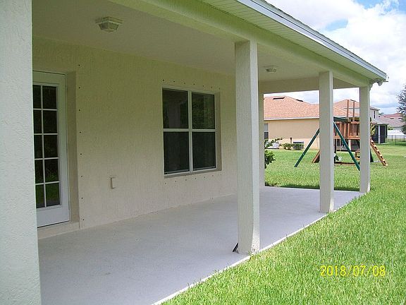5th image of 109 Thornberry Branch Ln