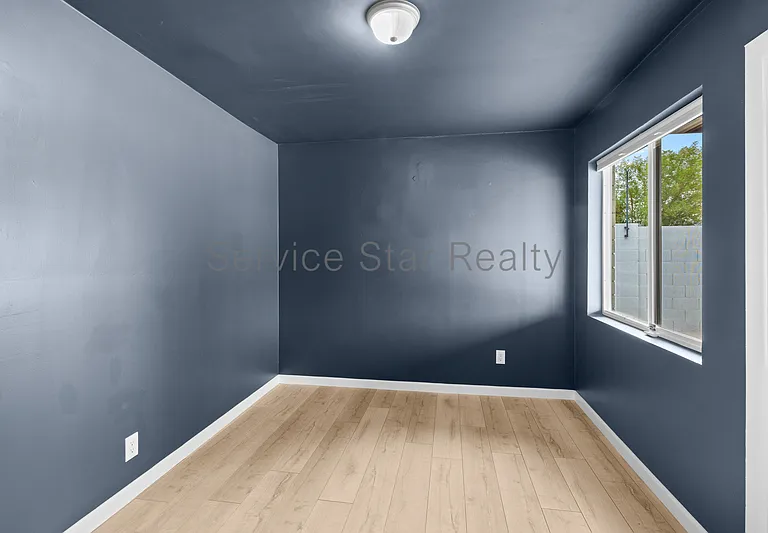 1702 N 74th St — Photo 9