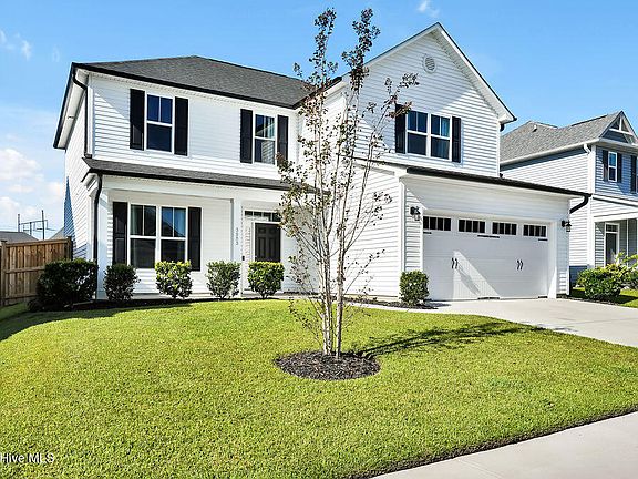 2nd image of 3983 Eclipse Avenue