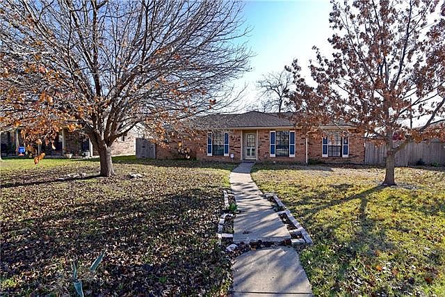 1st image of 2718 Scottsbluff Dr