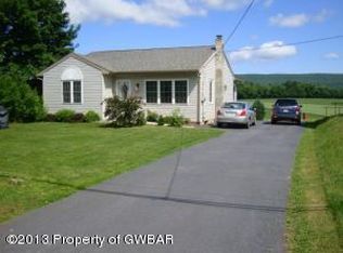 210 E County Rd, Sugarloaf, PA 18249