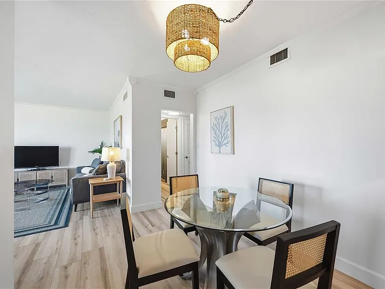 765 John Ringling Blvd #5 — Photo 12