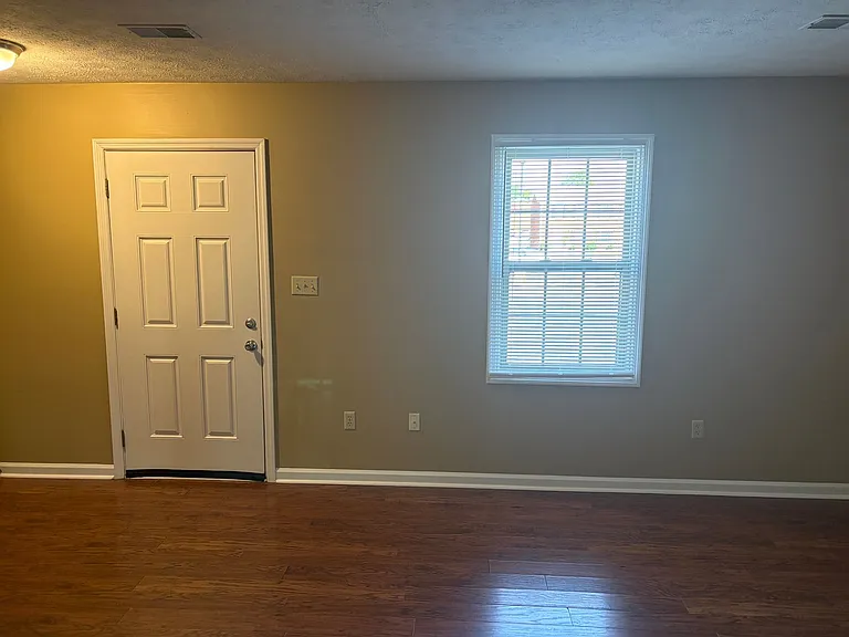 1021 Brandy Ln — Photo 5