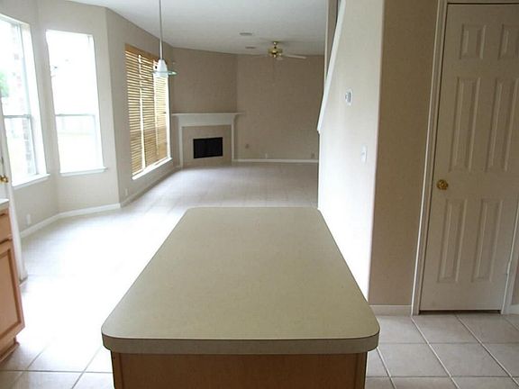 4th image of 8002 Cross Trail Dr