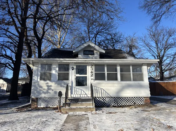 2342 York St, Des Moines, IA 50316