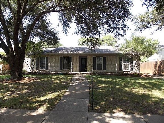 4th image of 945 Mossvine Dr