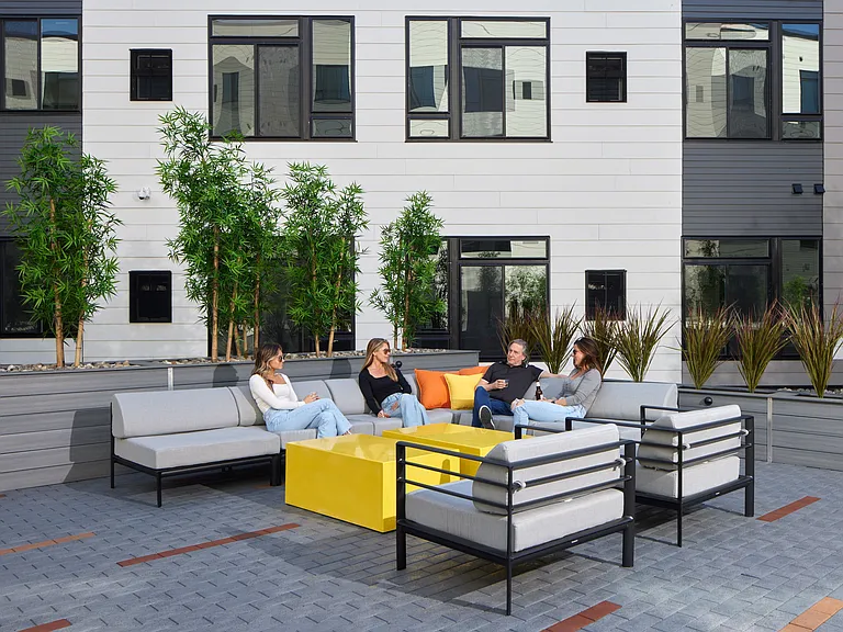 Luxor Lifestyle Apartments Wilmington — Photo 16
