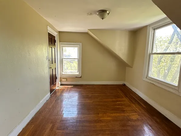 111 Bristol St #3LL, New Haven, CT 06511