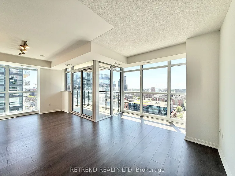 400 Adelaide St E #2204 — Photo 1