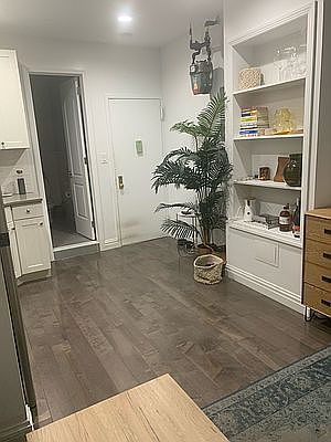 3rd image of 132 Orchard St APT 2