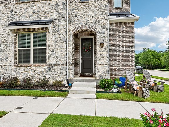 3rd image of 2404 Springhill Ave
