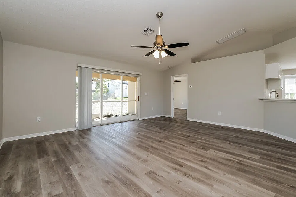 4 bed, 2.0 bath, 1670 sqft, $3,820 — Photo 3